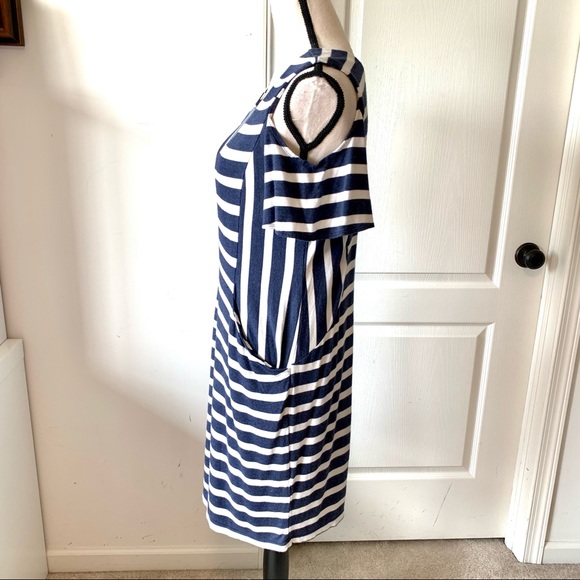 VIOLET WEEKEND Soft Striped Cold Shoulder Dress—M - Picture 3 of 12